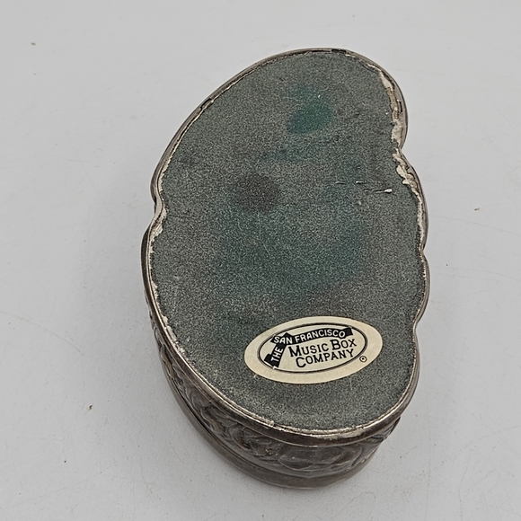 Rare vintage Music Box with Two Hearts/ Vintage Silver Plated Metal Trinket Box - Picture 9 of 13